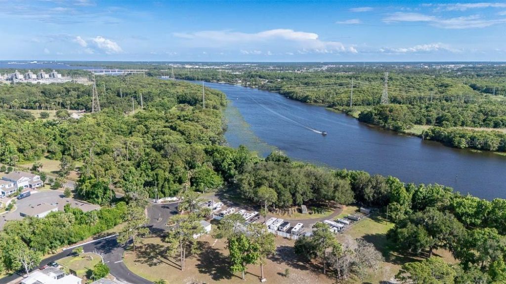 125 Pine Tree Drive , Debary, FL 32713 Photo