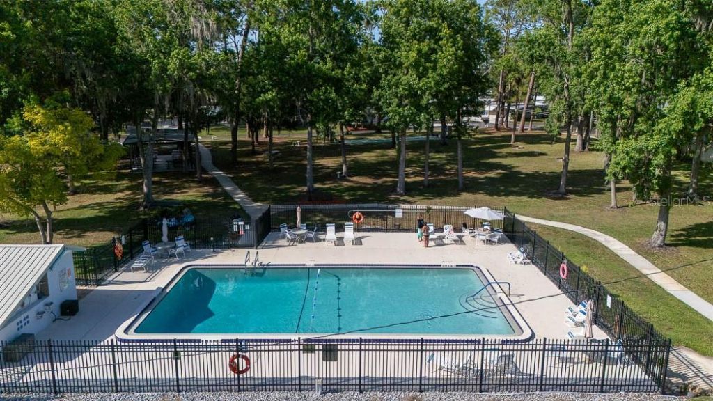 125 Pine Tree Drive , Debary, FL 32713 Photo