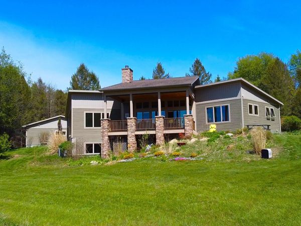 2525 Burdickville Road, Maple City, MI 49664