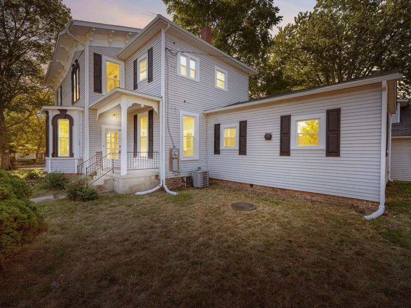 150 N Oak Street , London, OH 43140 Photo 1