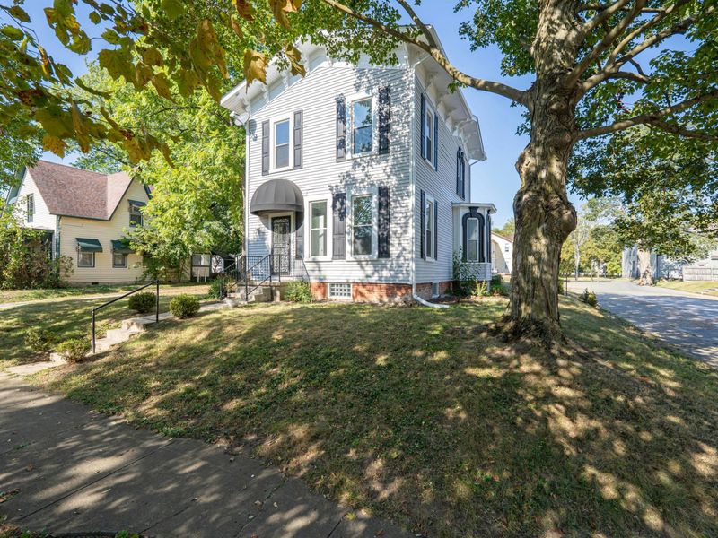 150 N Oak Street , London, OH 43140 Photo 3