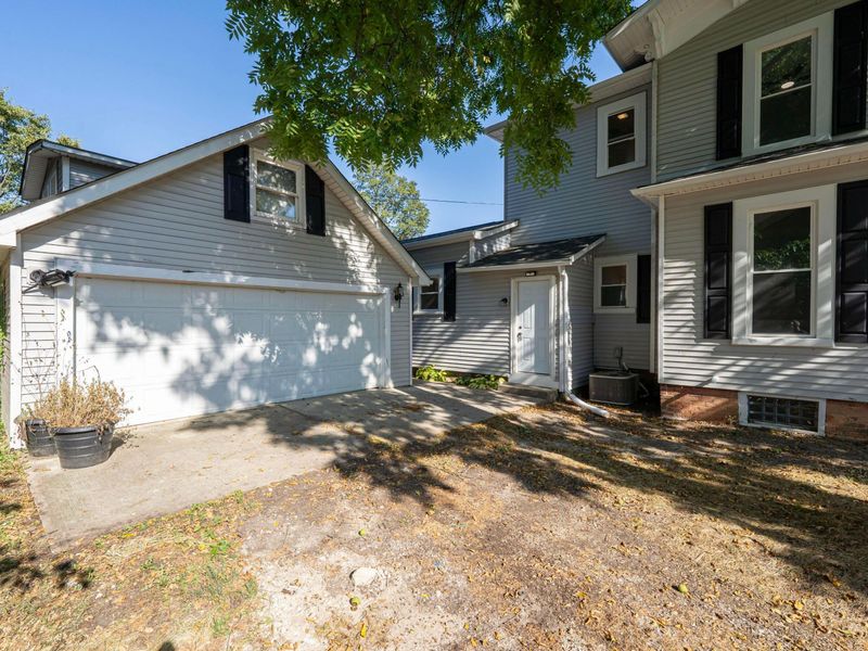 150 N Oak Street , London, OH 43140 Photo 5
