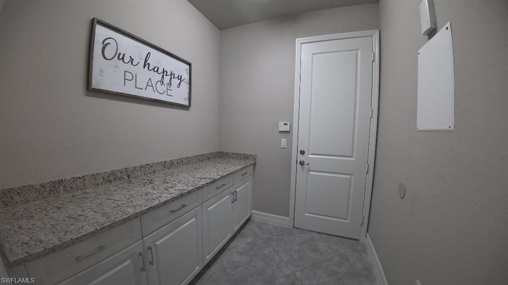 4716 Kensington Cir, Naples, FL 34119 Photo