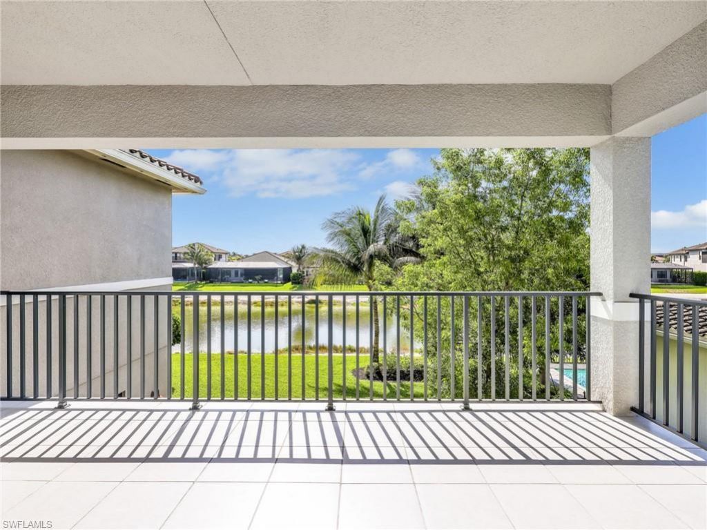 4716 Kensington Cir, Naples, FL 34119 Photo