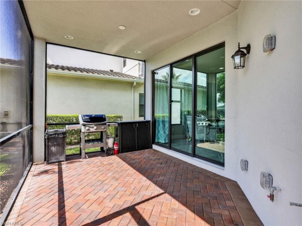 4716 Kensington Cir, Naples, FL 34119 Photo