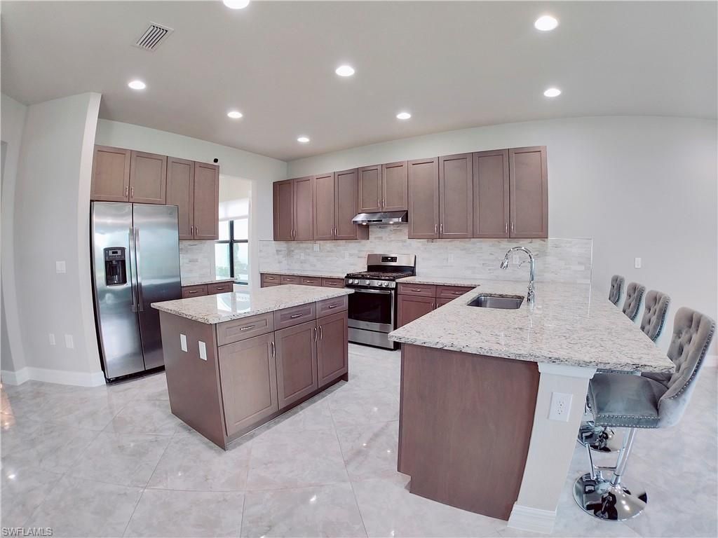 4716 Kensington Cir, Naples, FL 34119 Photo