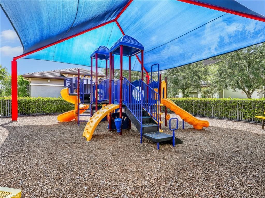 4716 Kensington Cir, Naples, FL 34119 Photo
