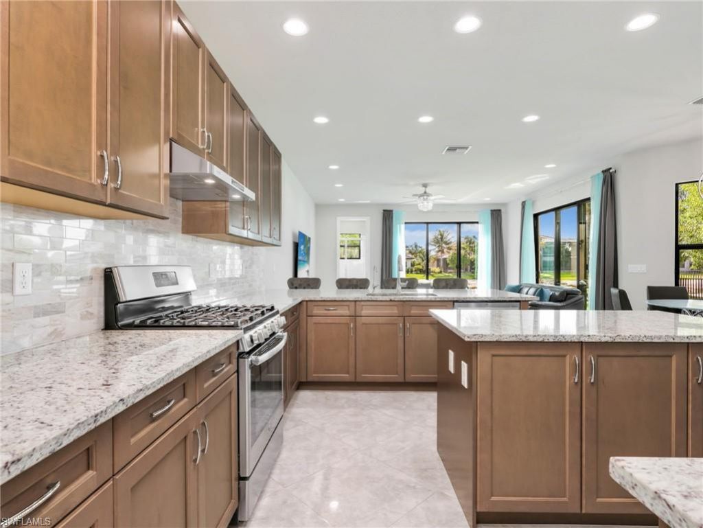 4716 Kensington Cir, Naples, FL 34119 Photo