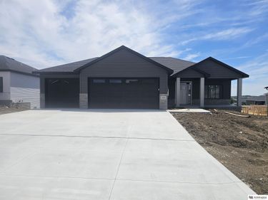 235 Kristi Lane , Hickman, NE 68372