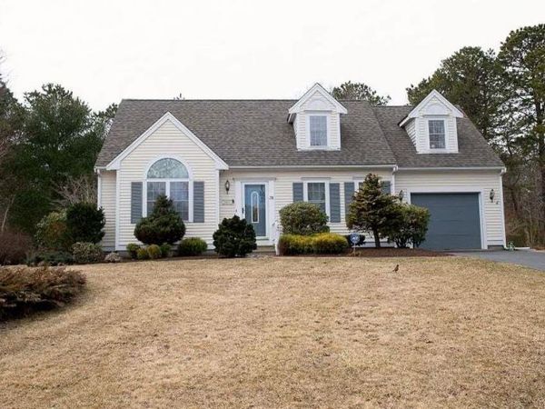28 Quashnet Woods Drive , Mashpee, MA 02649