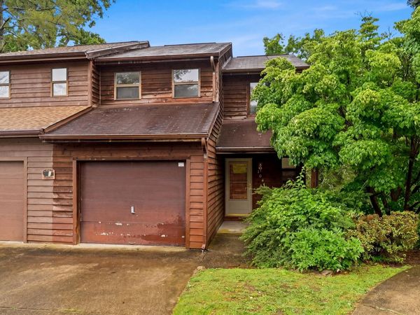 104 Stonewood Drive, Huntington, WV 25705