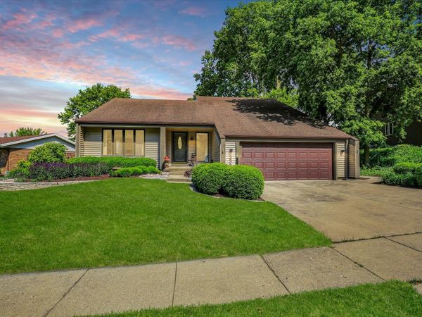 332 Indian Hills Drive , Rantoul, IL 61866