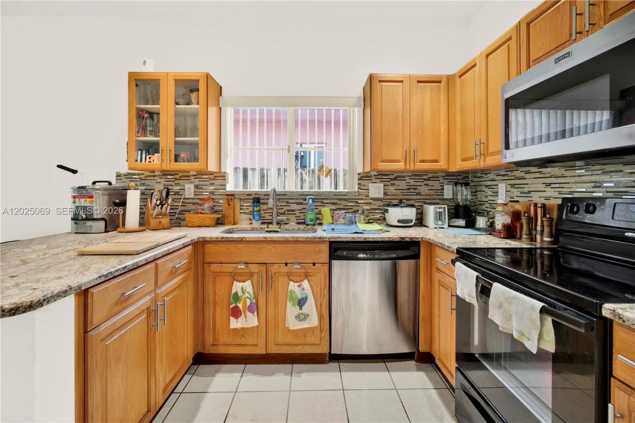 4149 NE 30th St , Homestead, FL 33033 Photo