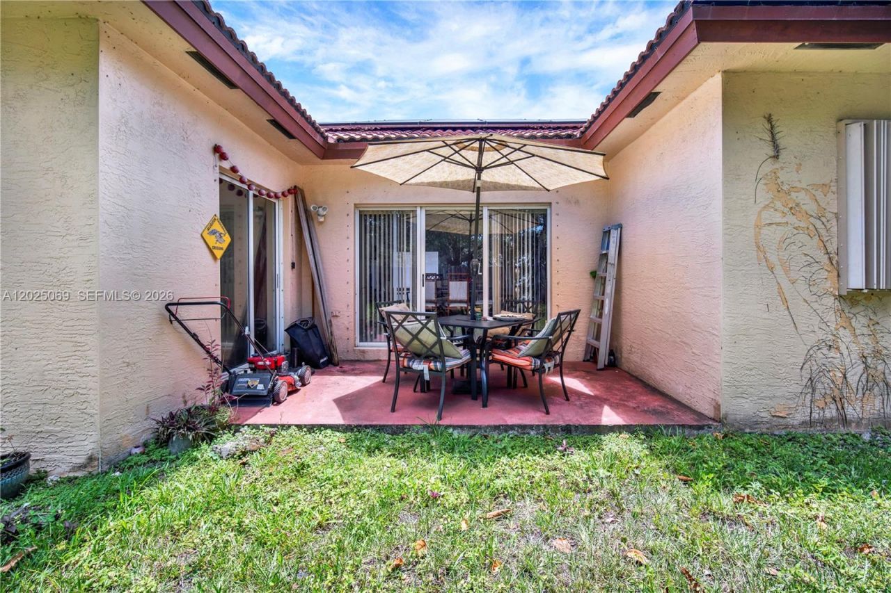 4149 NE 30th St , Homestead, FL 33033 Photo