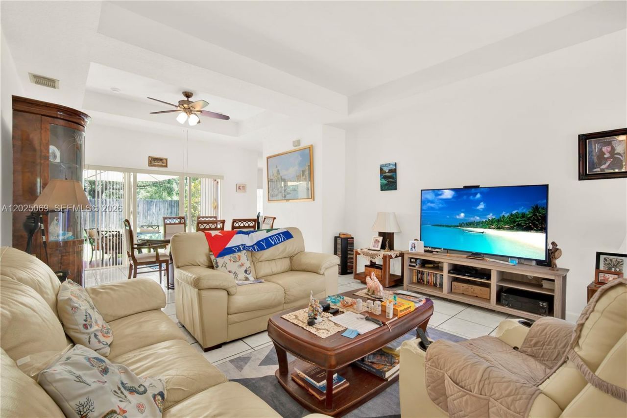 4149 NE 30th St , Homestead, FL 33033 Photo