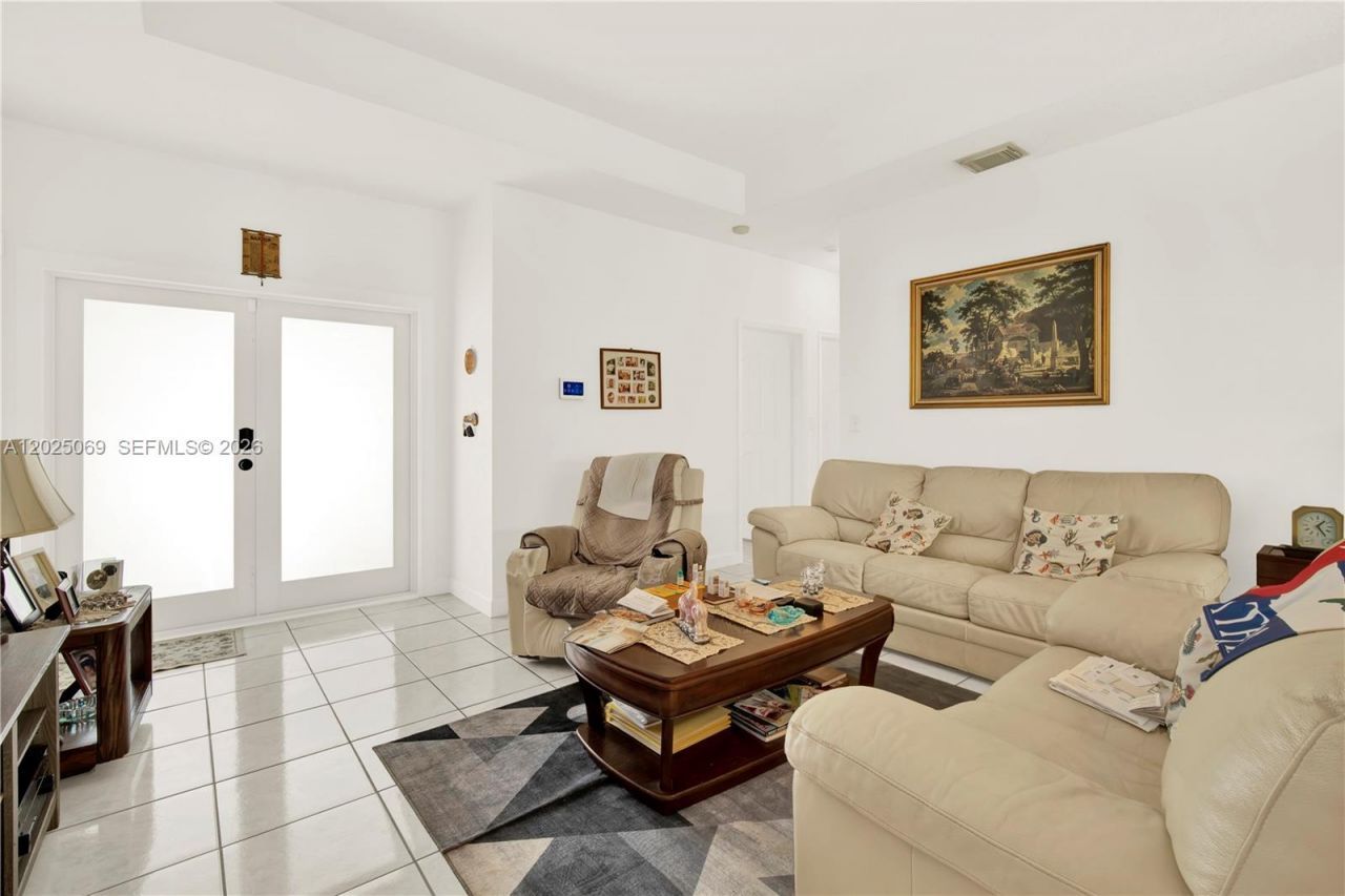 4149 NE 30th St , Homestead, FL 33033 Photo