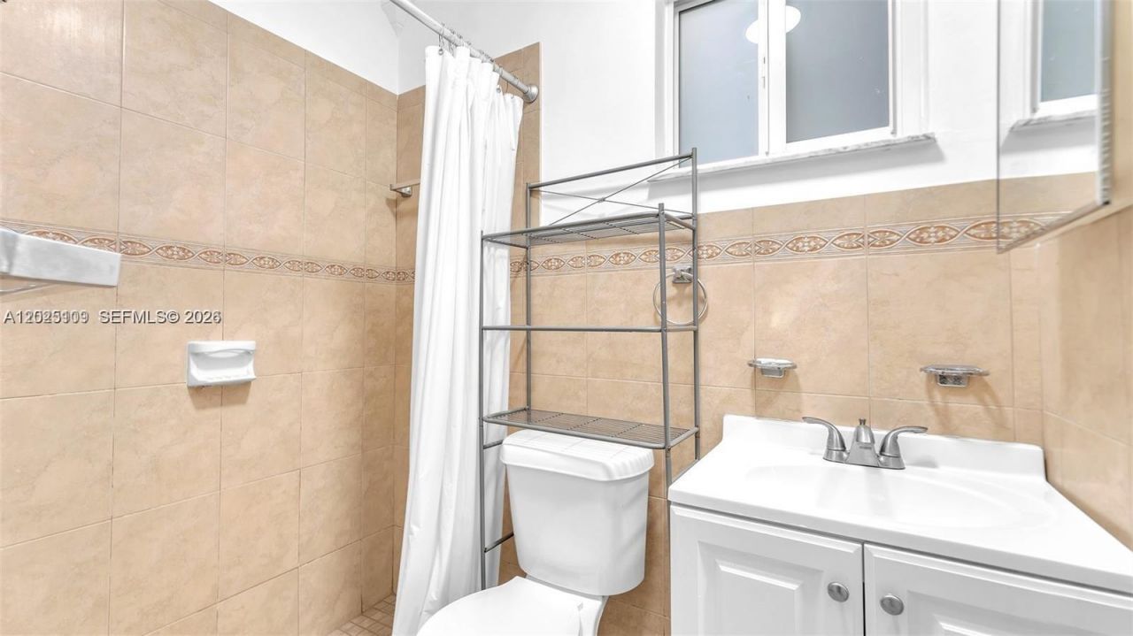 3375 SW 1st St, Miami, FL 33135 Photo