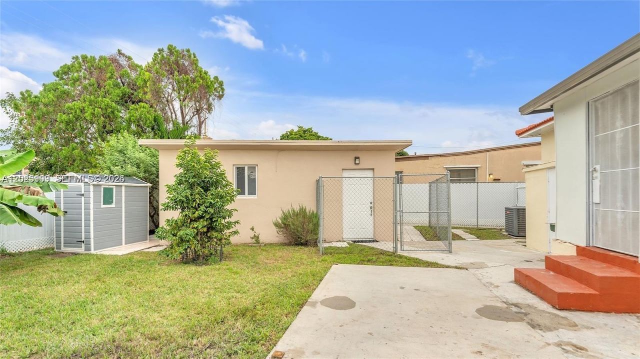 3375 SW 1st St, Miami, FL 33135 Photo