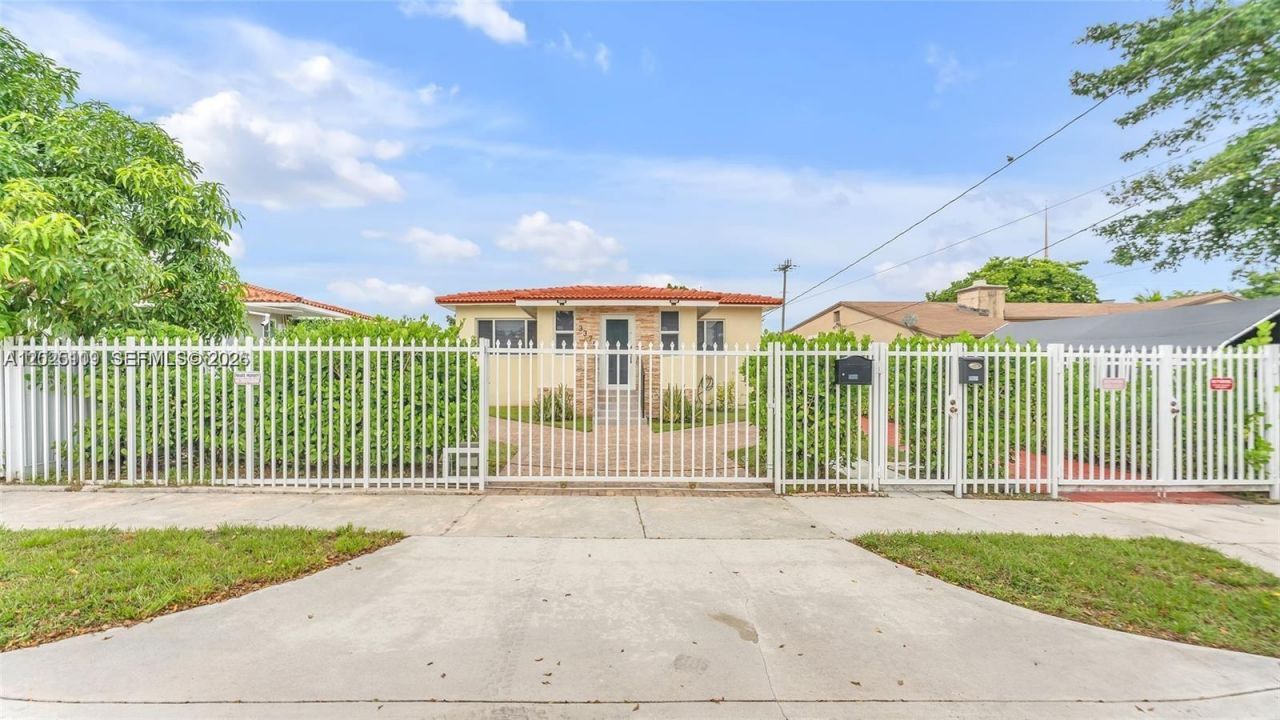 3375 SW 1st St, Miami, FL 33135 Photo