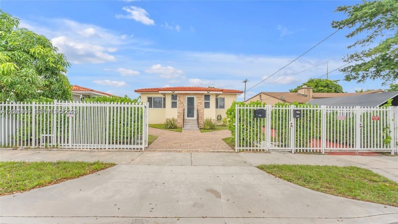 3375 SW 1st St , Miami, FL 33135 Photo