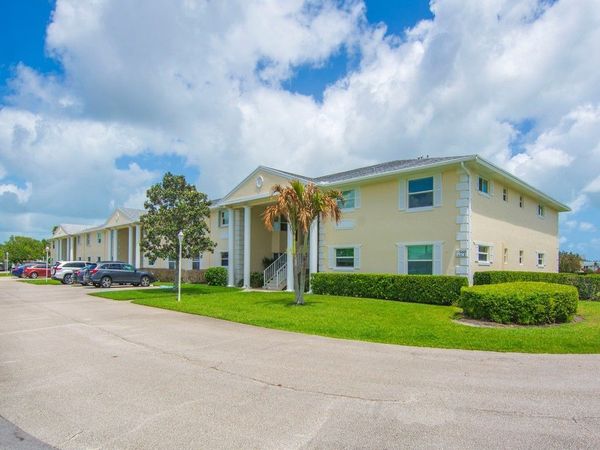 500 Grove Isle Circle, Unit 107, Vero Beach, FL 32962