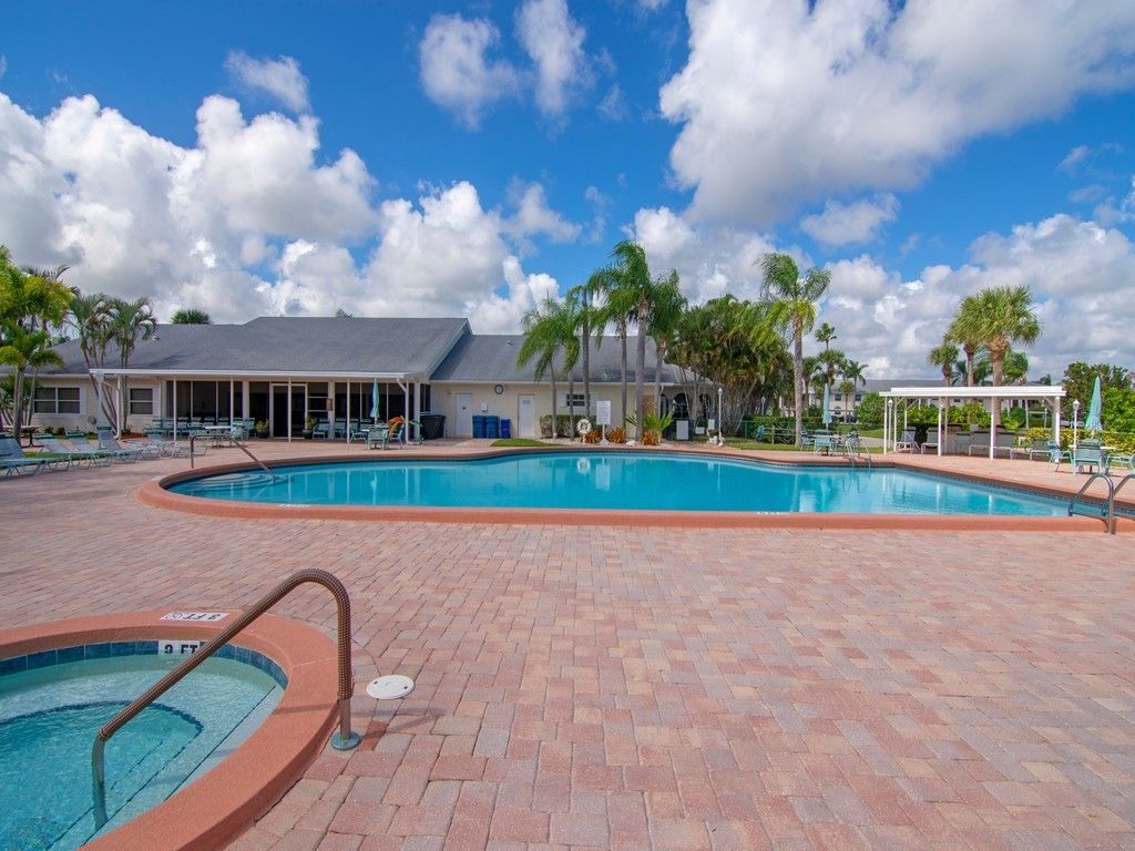 500 Grove Isle Circle, Unit 107, Vero Beach, FL 32962 Photo