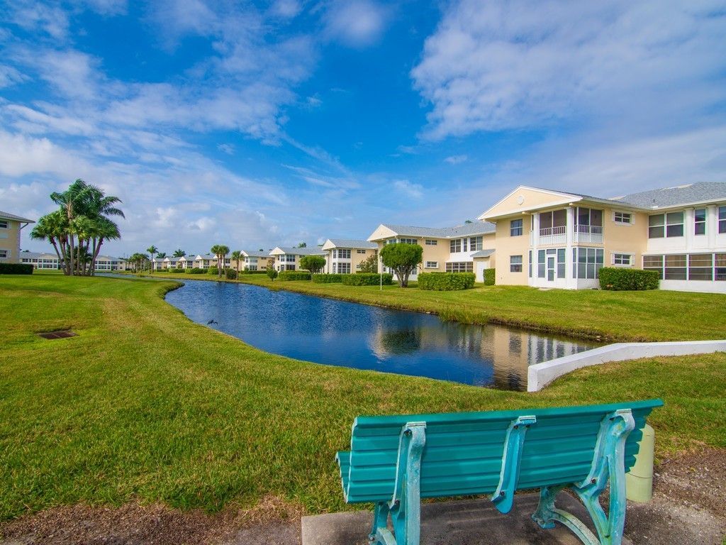 500 Grove Isle Circle, Unit 107, Vero Beach, FL 32962 Photo