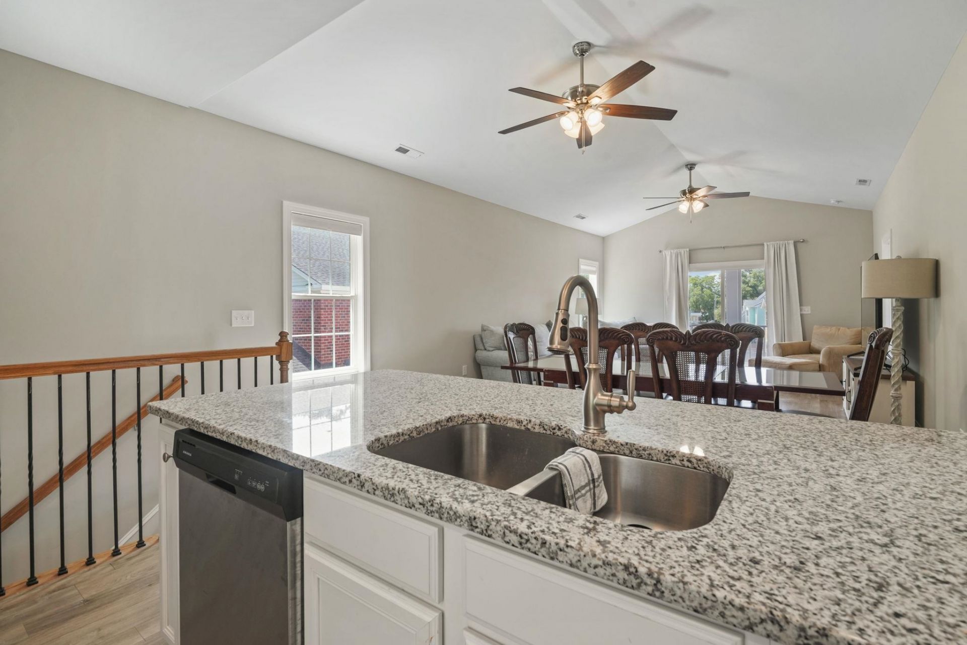 912 Hillside Dr. Photo 16