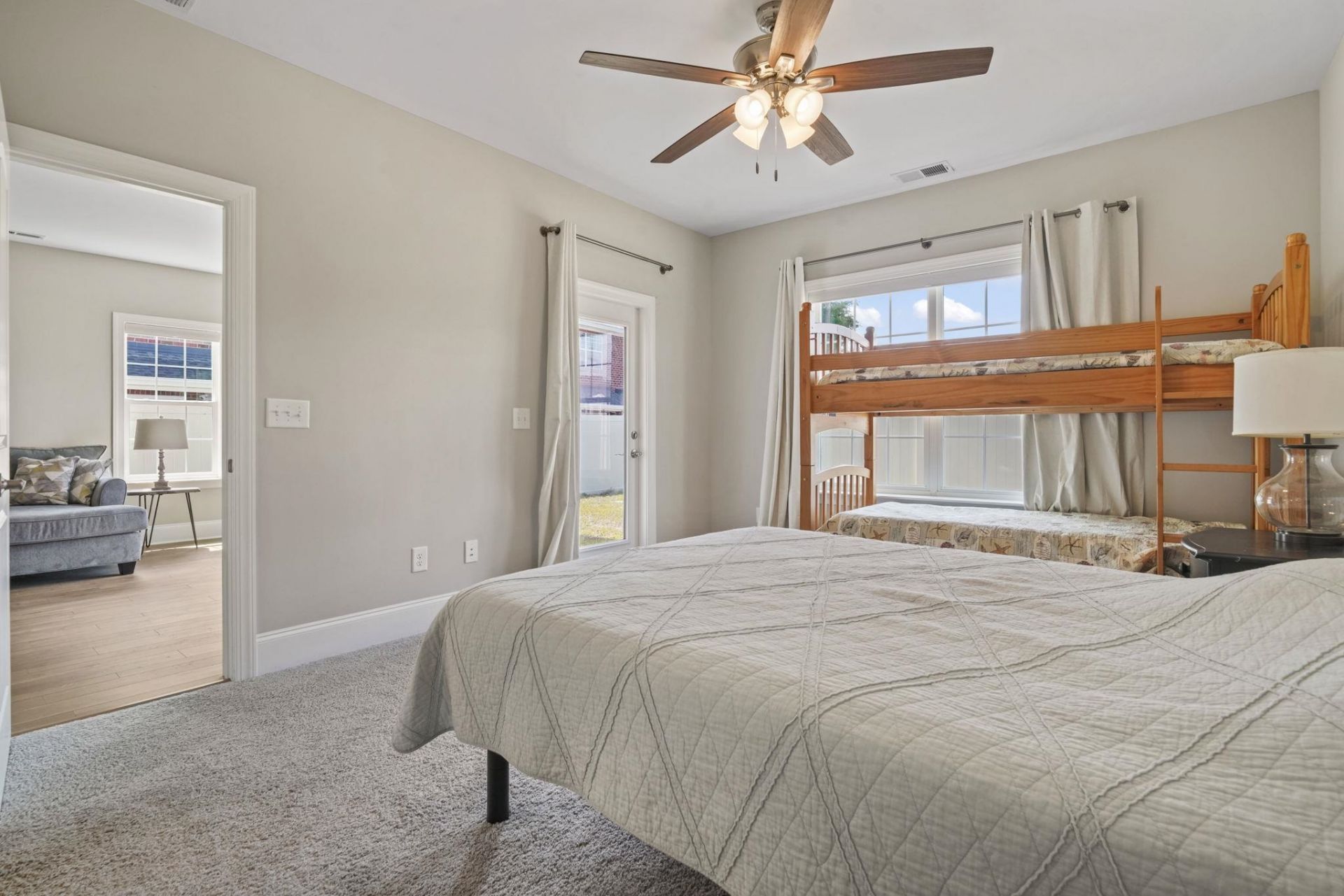 912 Hillside Dr. Photo 33