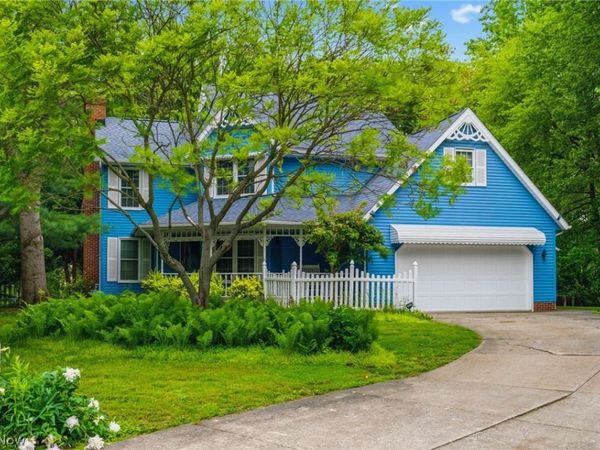 5882 Indian Creek Circle NW, Canton, OH 44718
