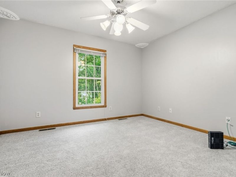 5882 Indian Creek Circle NW, Canton, OH 44718 Photo 14