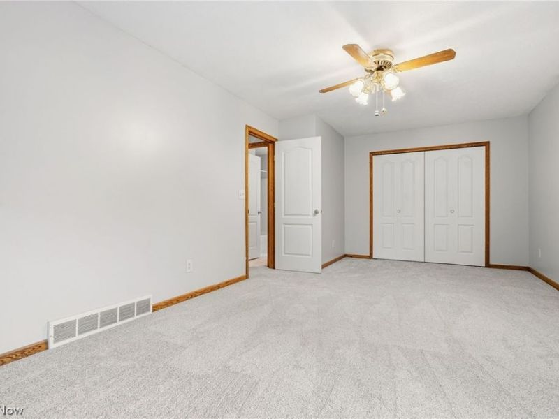 5882 Indian Creek Circle NW, Canton, OH 44718 Photo 16