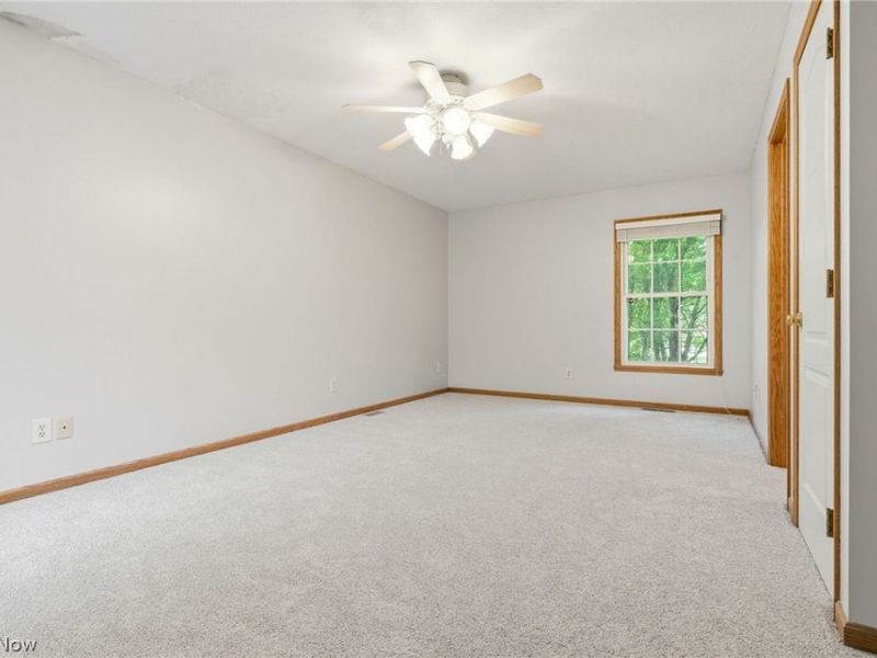 5882 Indian Creek Circle NW, Canton, OH 44718 Photo 18