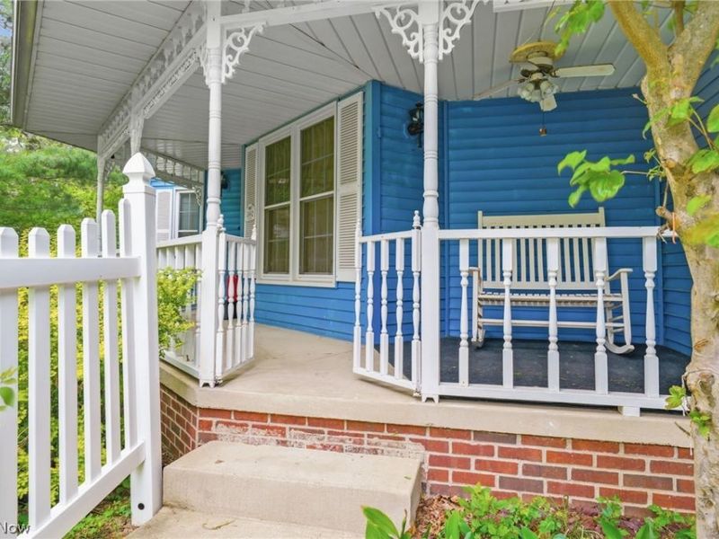 5882 Indian Creek Circle NW, Canton, OH 44718 Photo 3