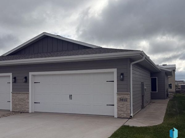 3614 S Heather Ave, Sioux Falls, SD 57106