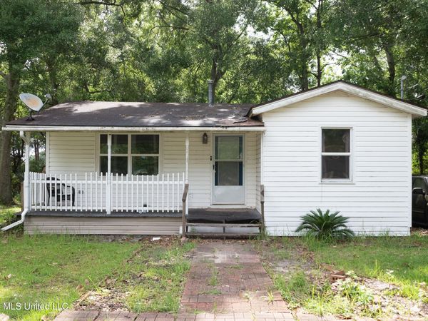 3216 N Milstead Road, Gautier, MS 39553