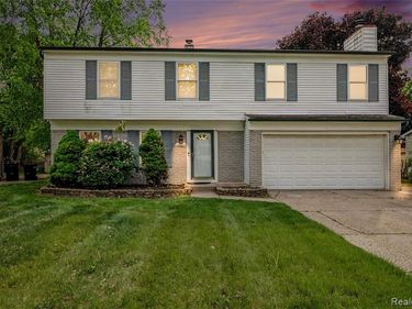 12800 Daily Drive, Sterling Heights, MI 48313