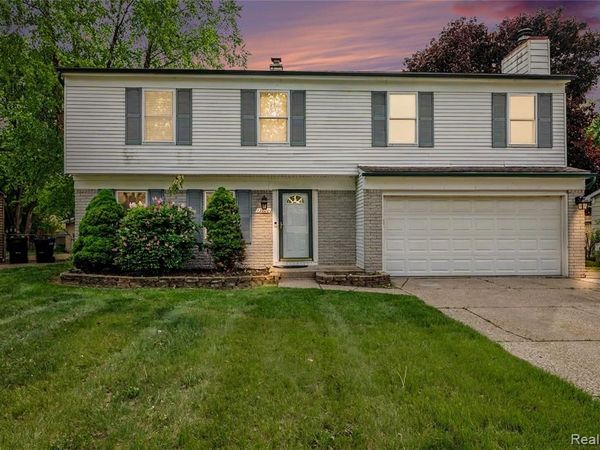 12800 Daily Drive, Sterling Heights, MI 48313