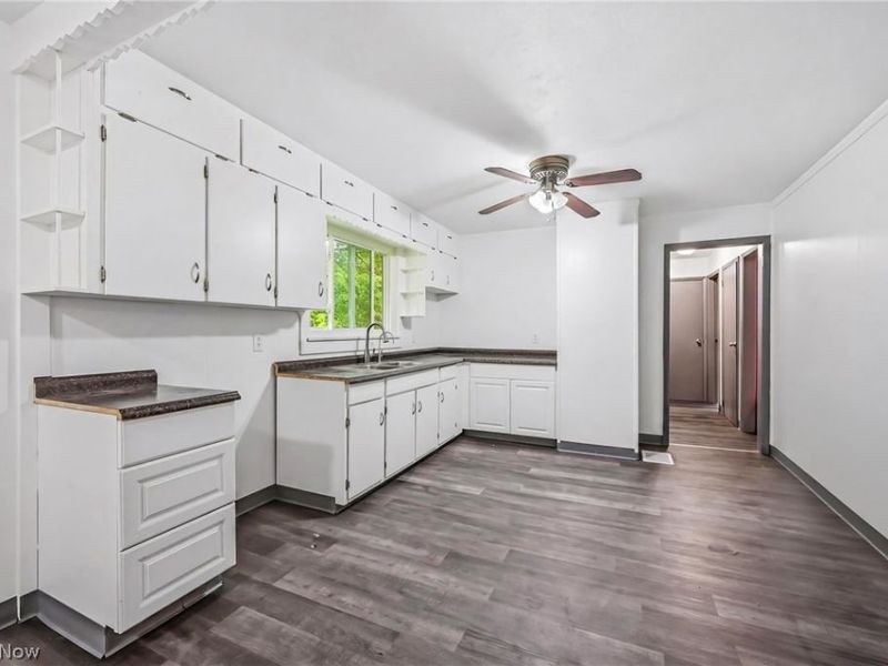 5210 Scott Street, Newton Falls, OH 44444 Photo 9