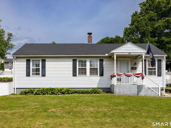 98 Washington, Seymour, CT 06483