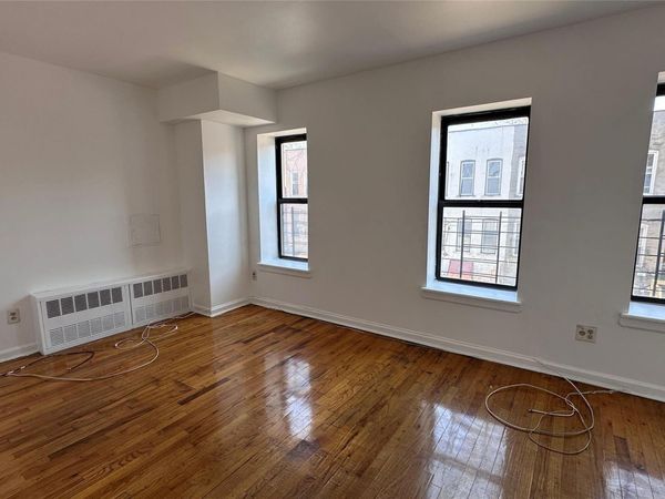 511 Thatford Avenue , Brooklyn, NY 11212
