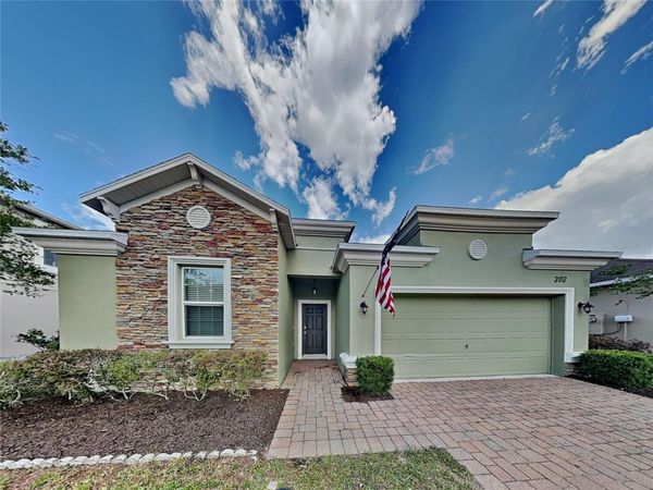 DELAND, FL 32720