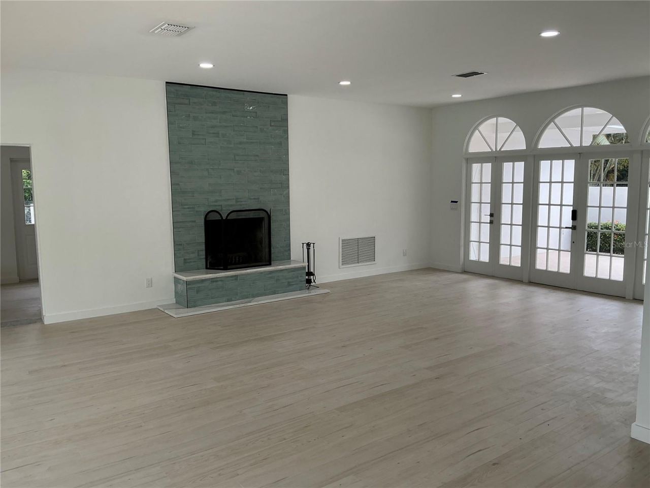 502 Magellan Drive, Sarasota, FL 34243 Photo