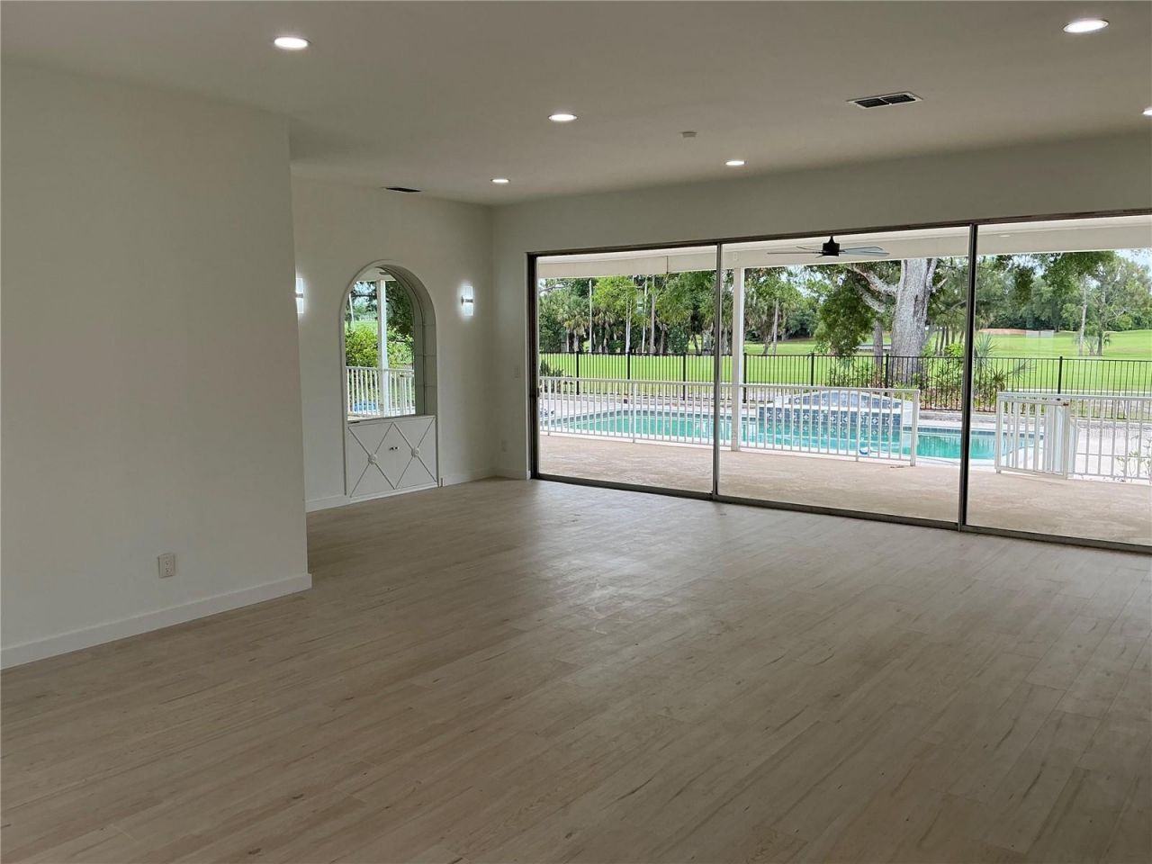 502 Magellan Drive, Sarasota, FL 34243 Photo