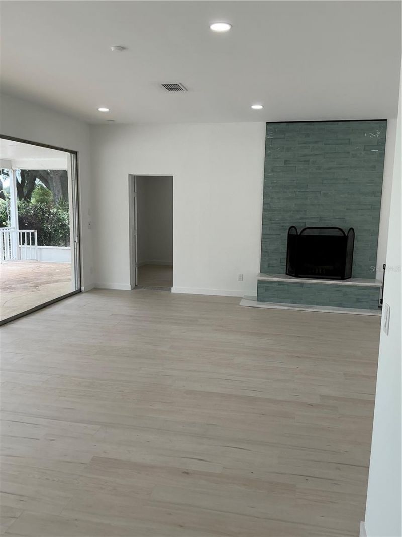 502 Magellan Drive, Sarasota, FL 34243 Photo
