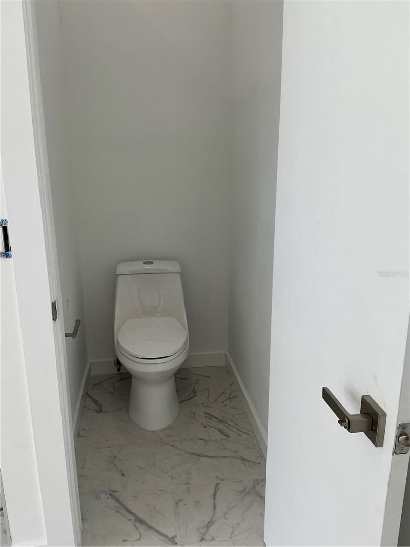 502 Magellan Drive, Sarasota, FL 34243 Photo