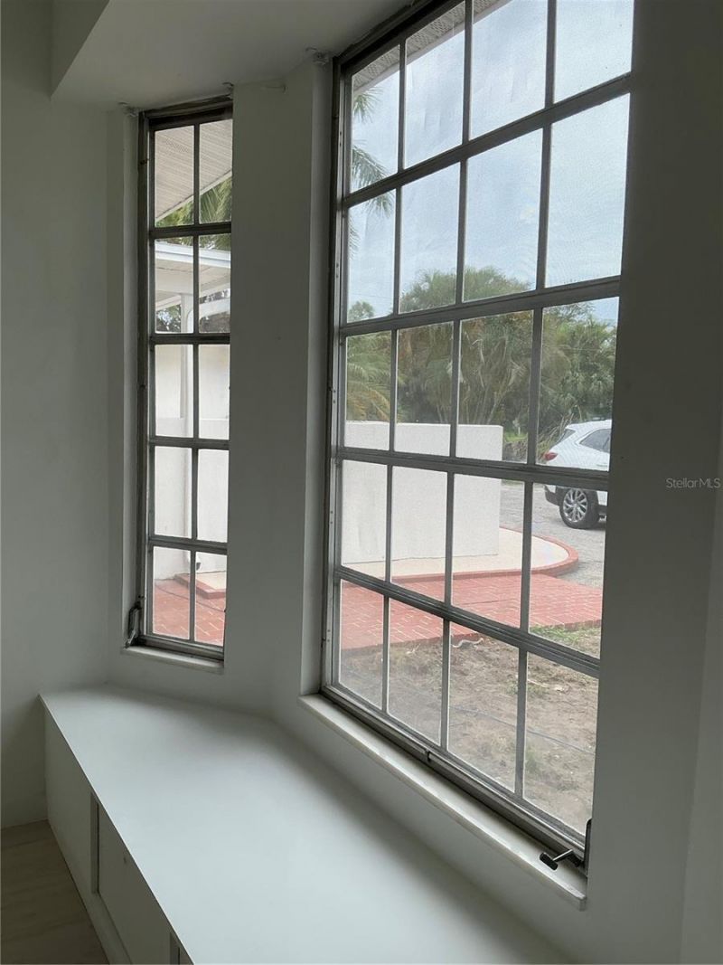 502 Magellan Drive, Sarasota, FL 34243 Photo