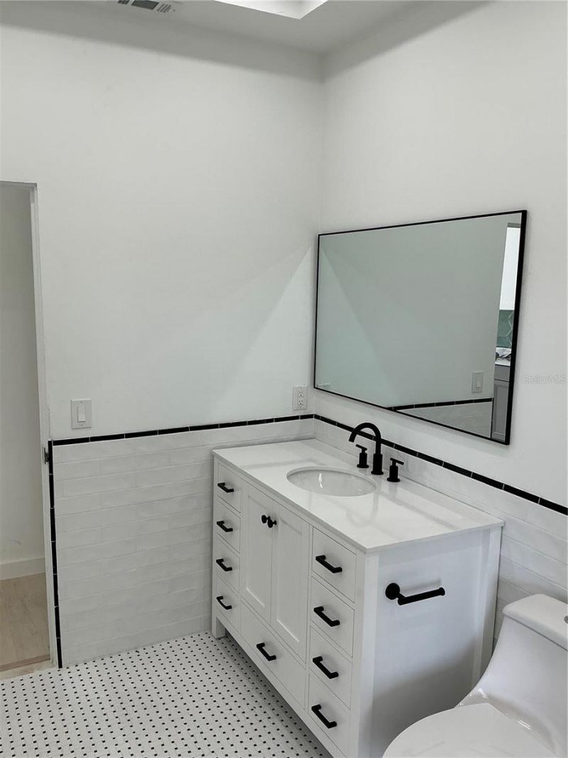 502 Magellan Drive, Sarasota, FL 34243 Photo