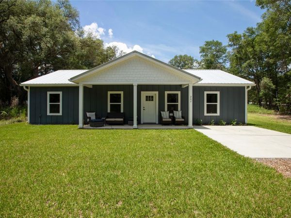 207 N PALMETTO AVENUE , FLORAHOME, FL 32140