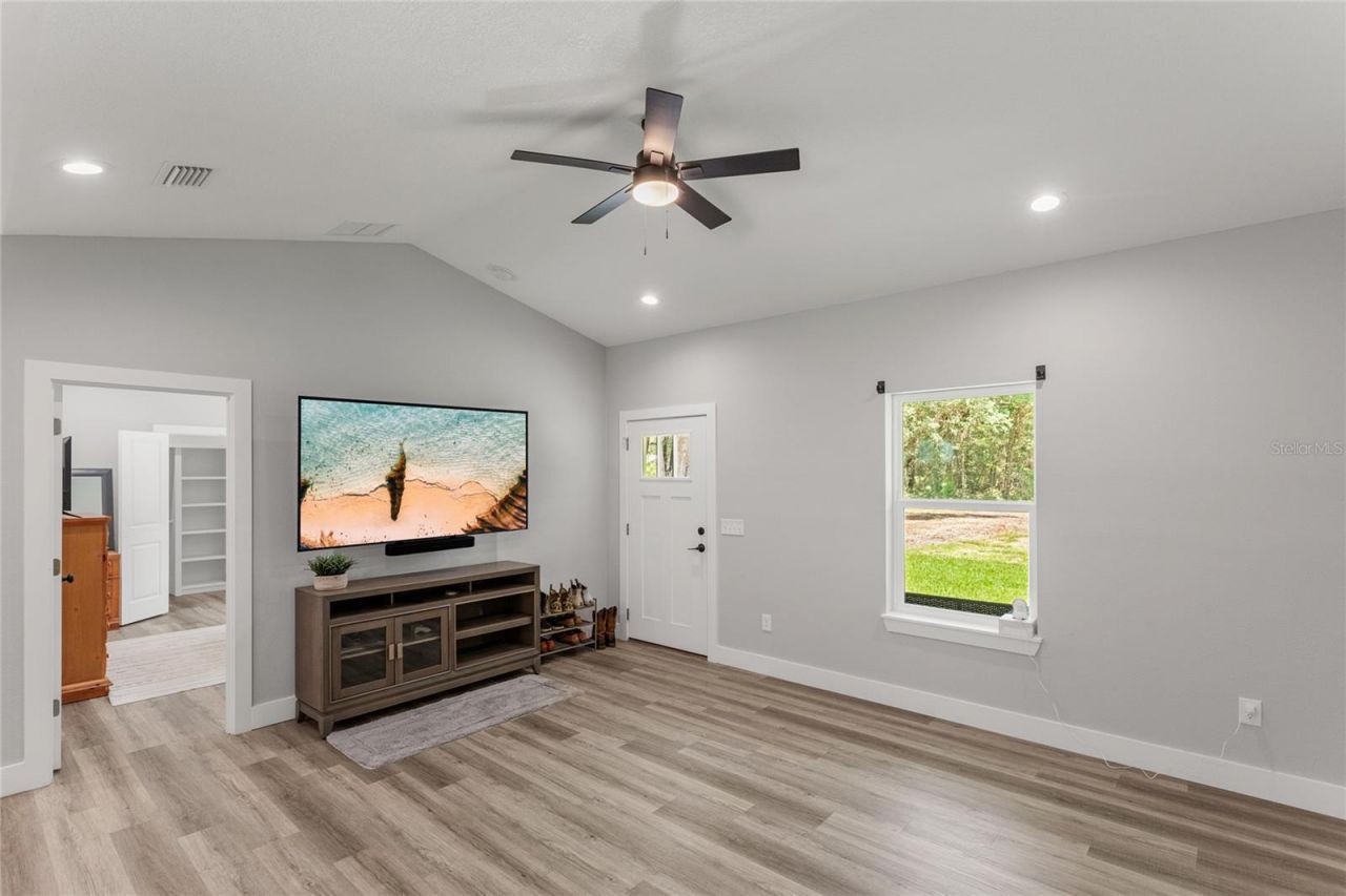 207 N Palmetto Avenue, Florahome, FL 32140 Photo